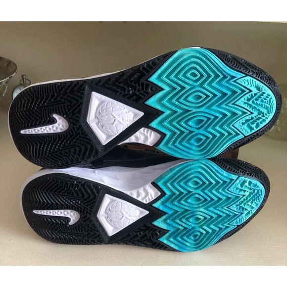 Brand New Men\'s Nike Kyrie 8 Orca Basketball Shoe Unreleased Size 10.5 main image 5